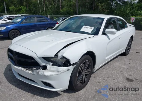 2014 Dodge Charger Sxt Plus z USA, uszkodzony, nr VIN 2C3CDXJG8EH339862